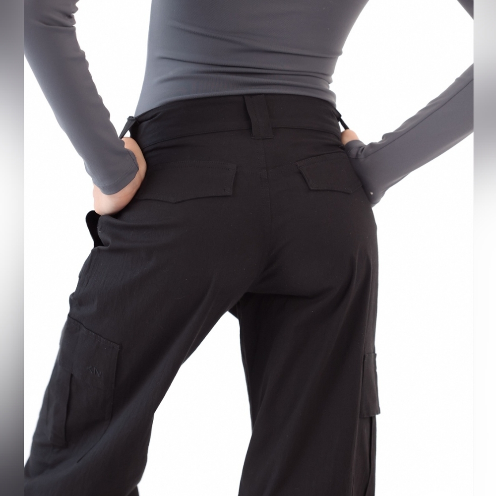NWT Klassy Network Cargo Pants, Size XL, Black